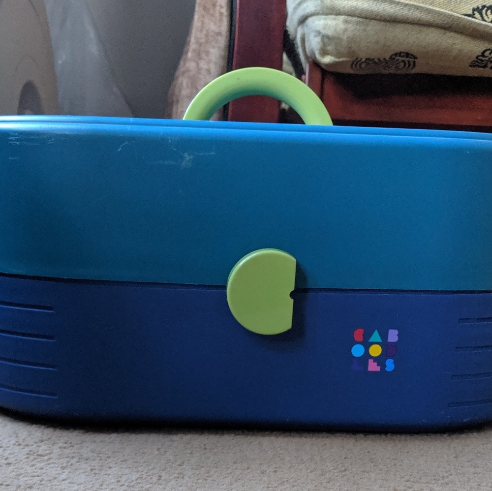Vintage Caboodles makeup train case